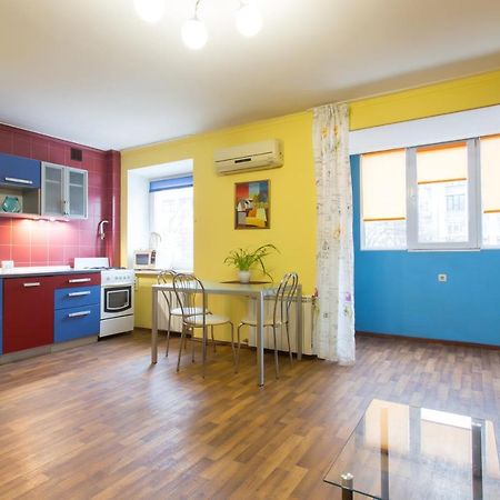 Appartement Nauky avenue à Kharkiv Extérieur photo